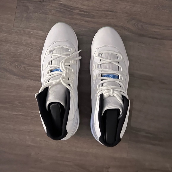 Jordan 11 Legend Blues (BRAND NEW)